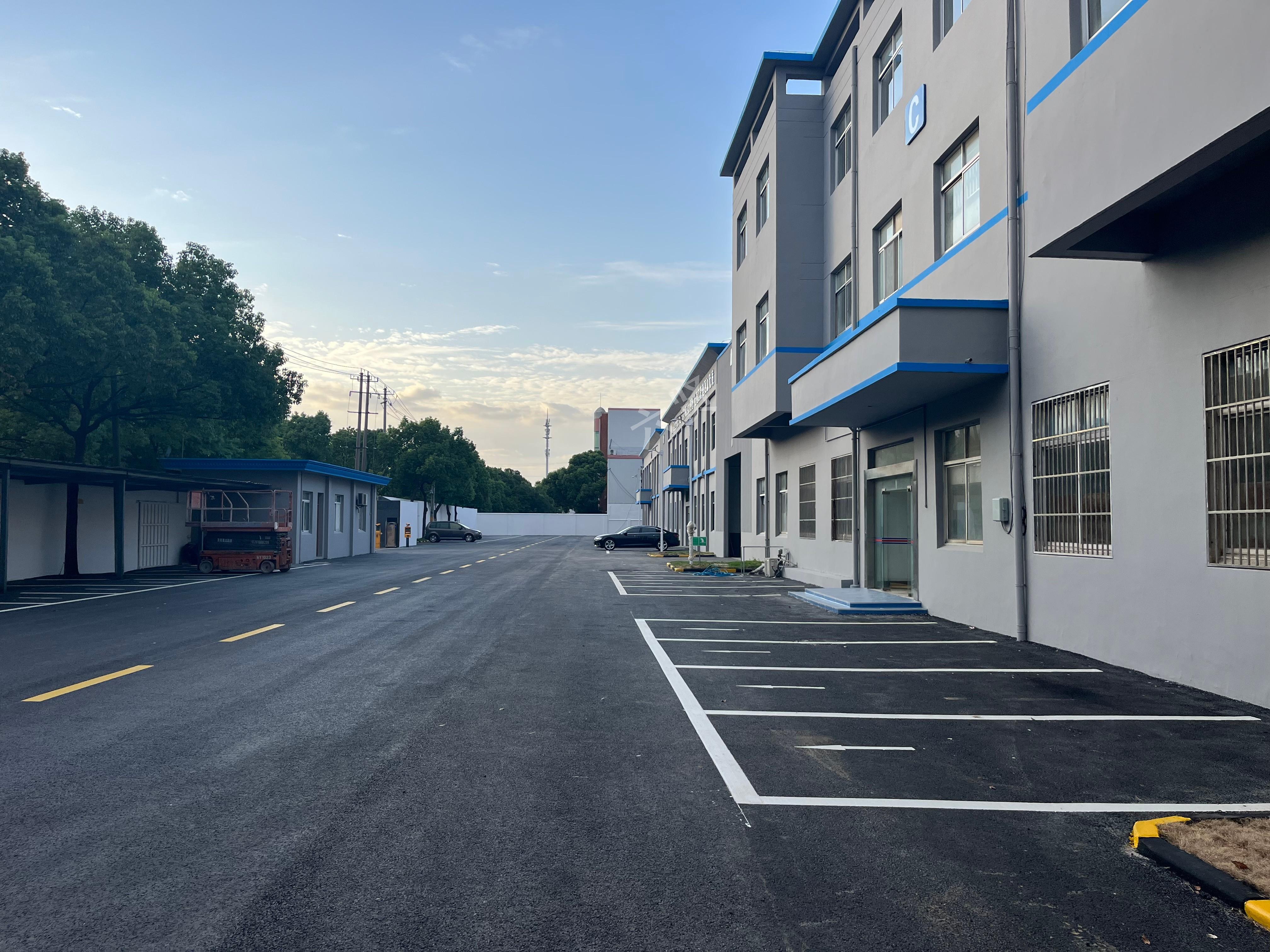 六贤-无锡新吴区城南路233-1