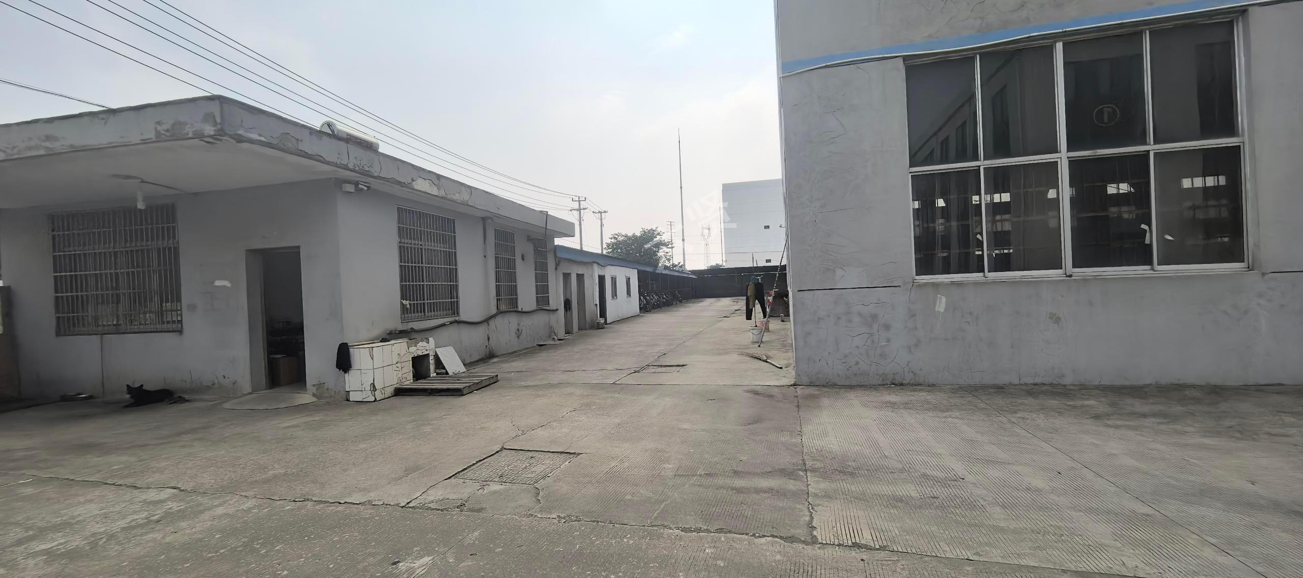 金坛荣和纺织独栋单层行车厂房出租