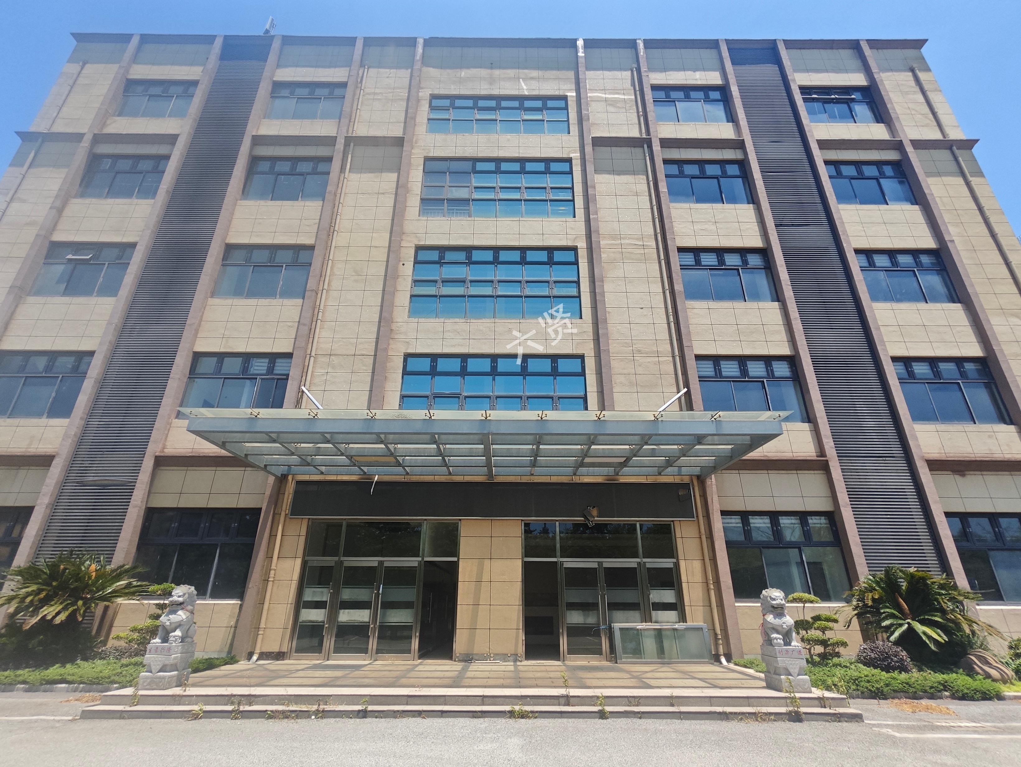 上海奉贤（青伟路500弄）优质独门独院二层厂房招租
