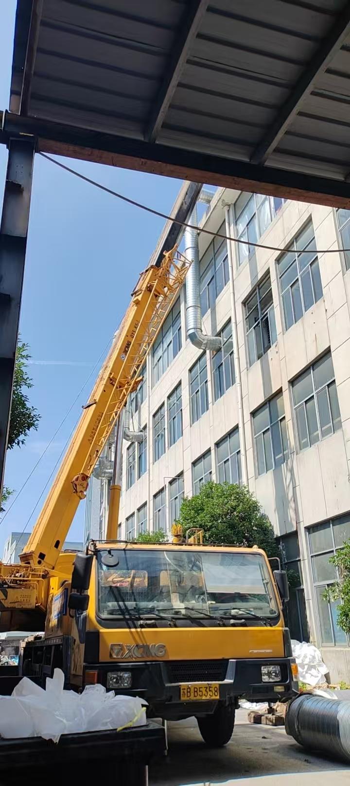出租张泾泾华路6号1000平带木制品环评层高11米10吨厂房