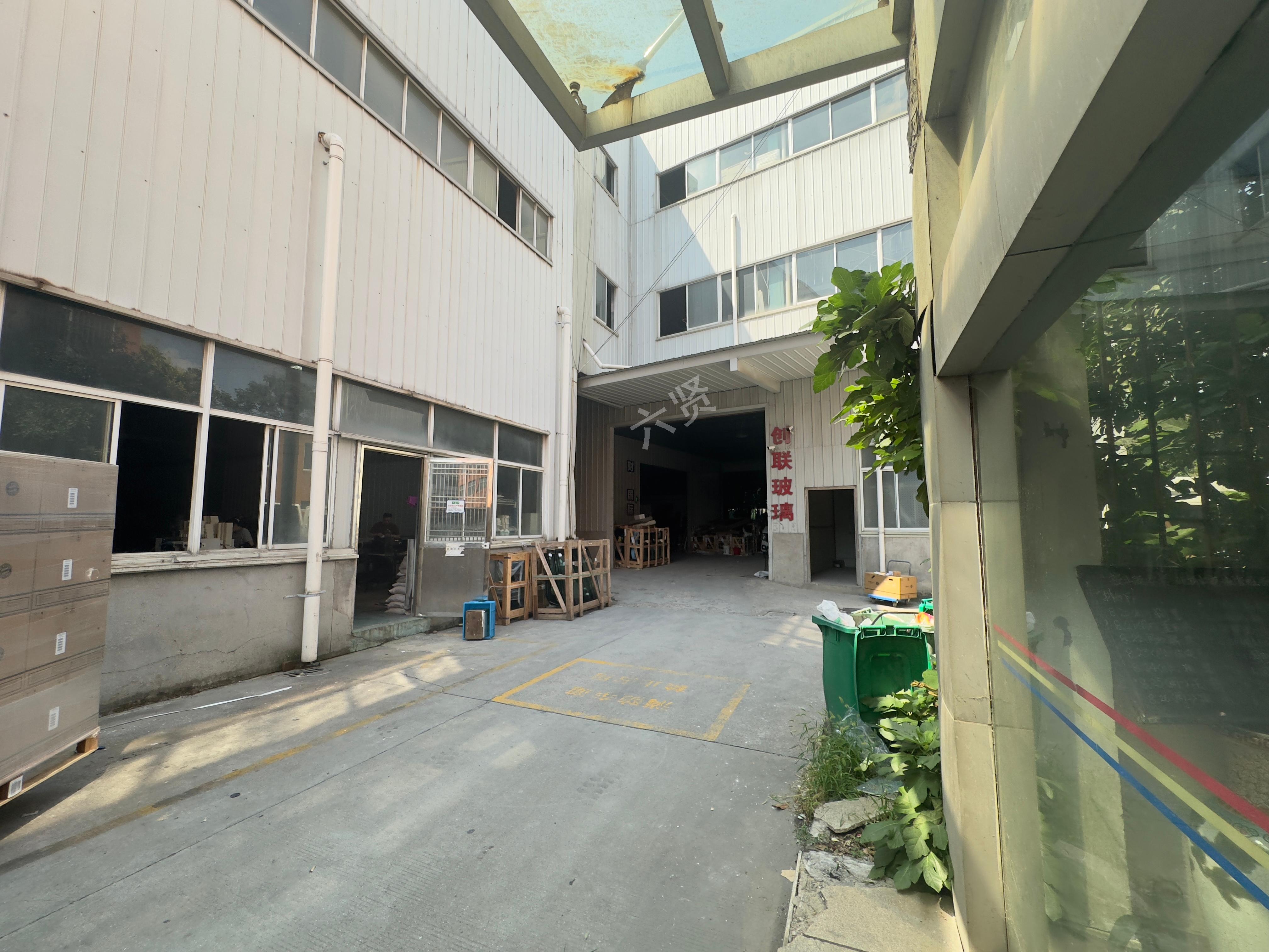 芙蓉中一路700平仓库120块