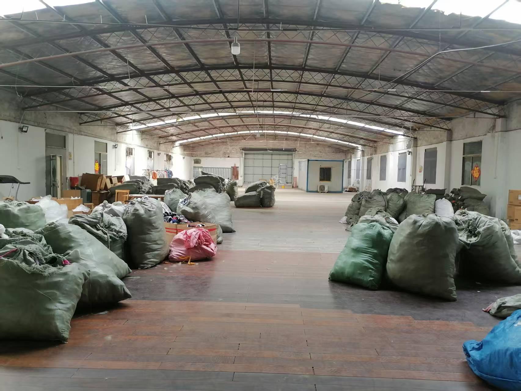 出租 凤威路 新出房源 一楼1300平 适合加工企业