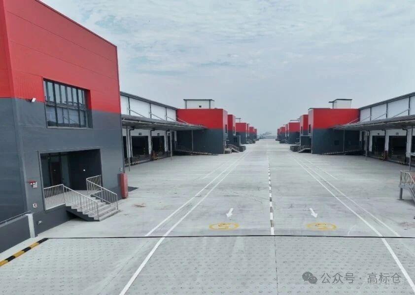 张家港丙一类4000平单层高标库，层高10米双边卸货平台