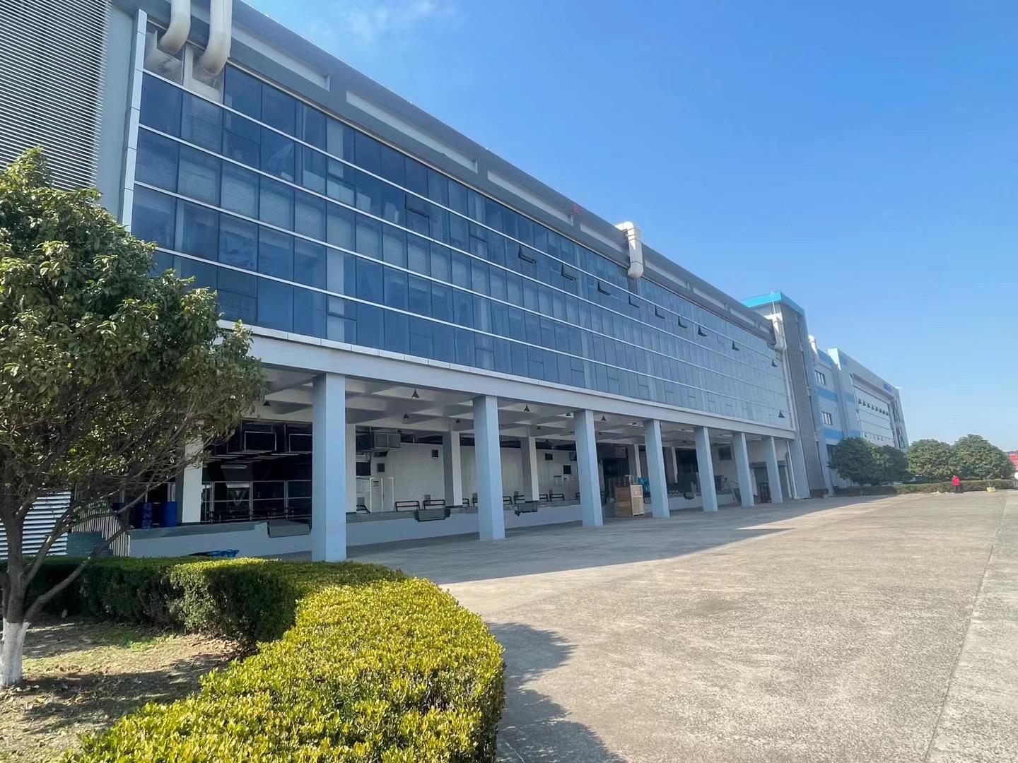 深圳生产力大楼两千平清水厂房招租啦，可拆分出租，定制改造