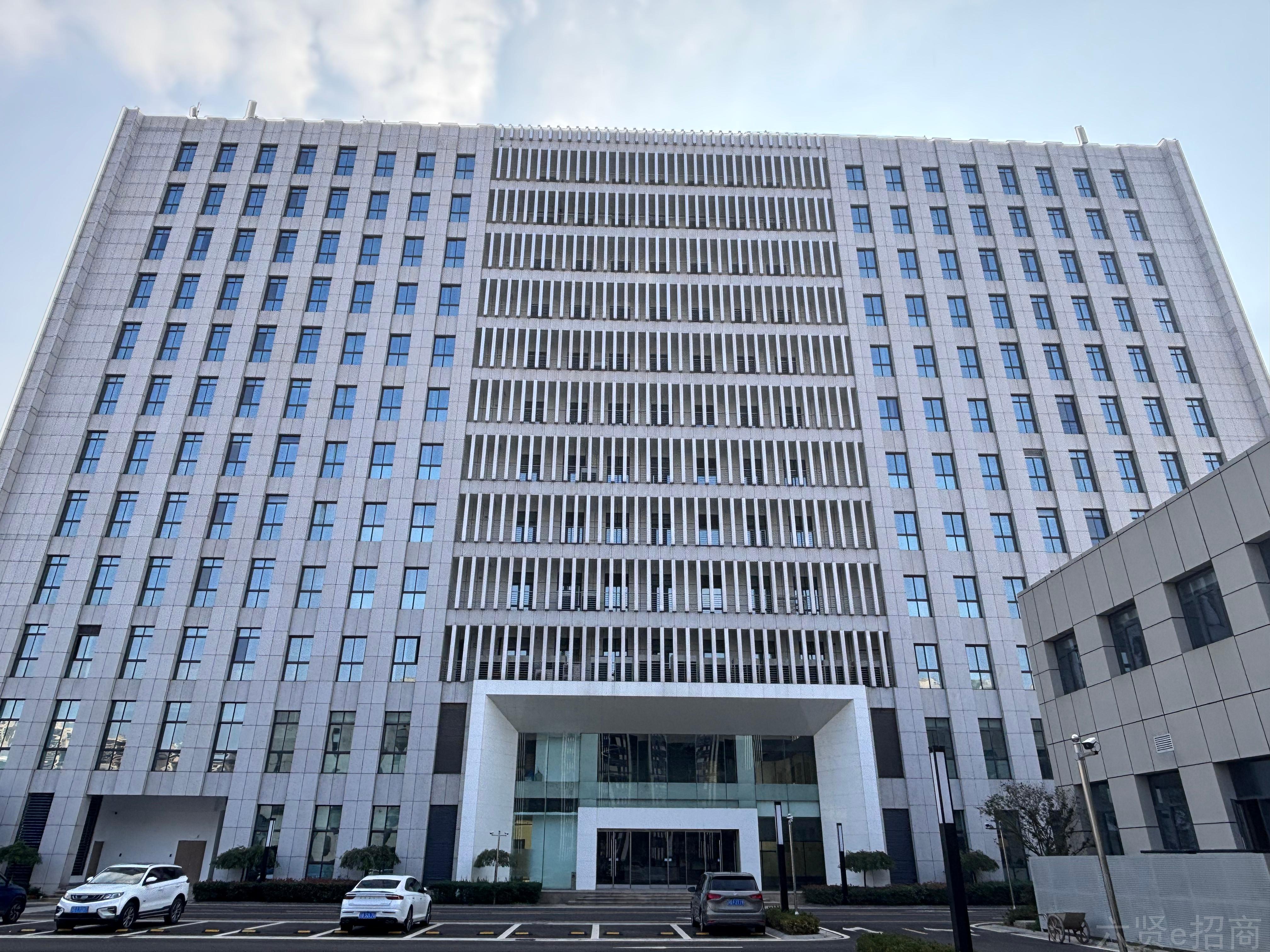 无锡洛社科技园精装商办招租中，光照良好，价格实惠