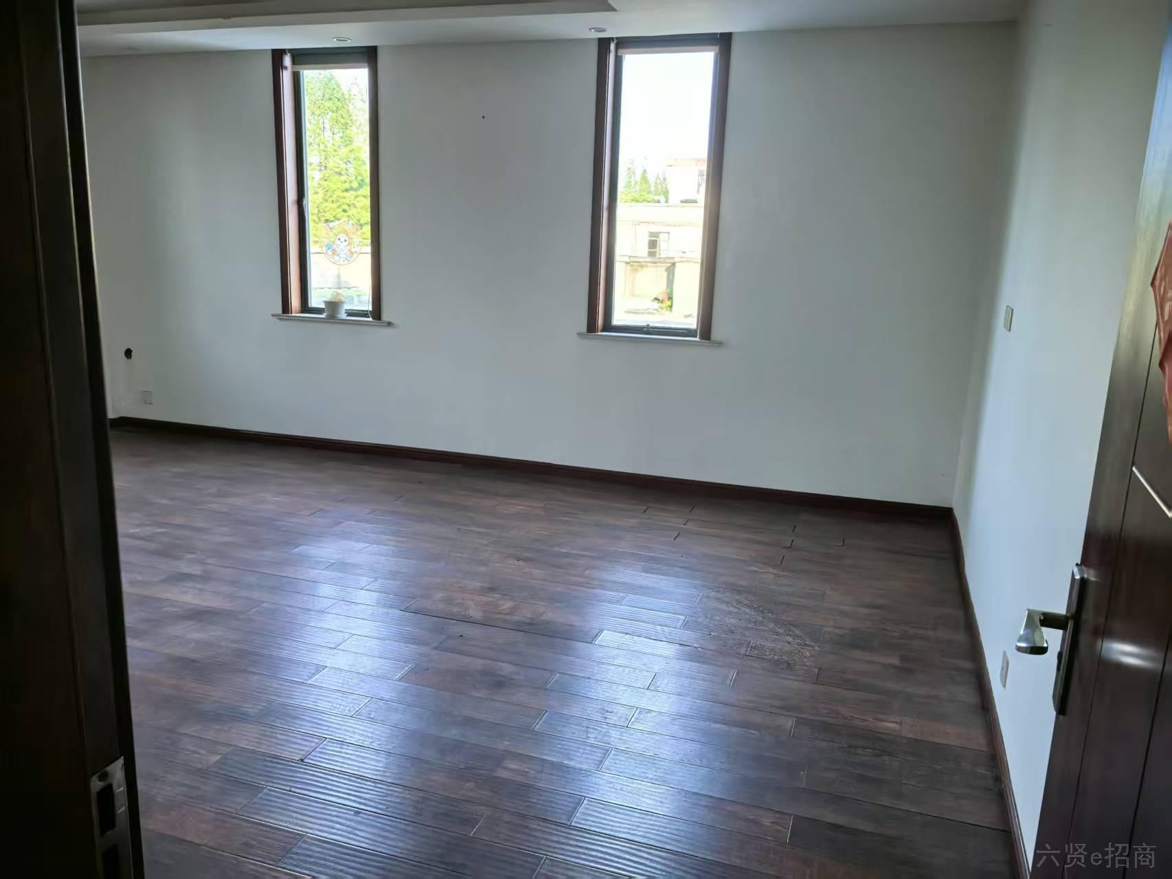 锡兴路16号精装办公室招租中，面积2950平，产证齐全