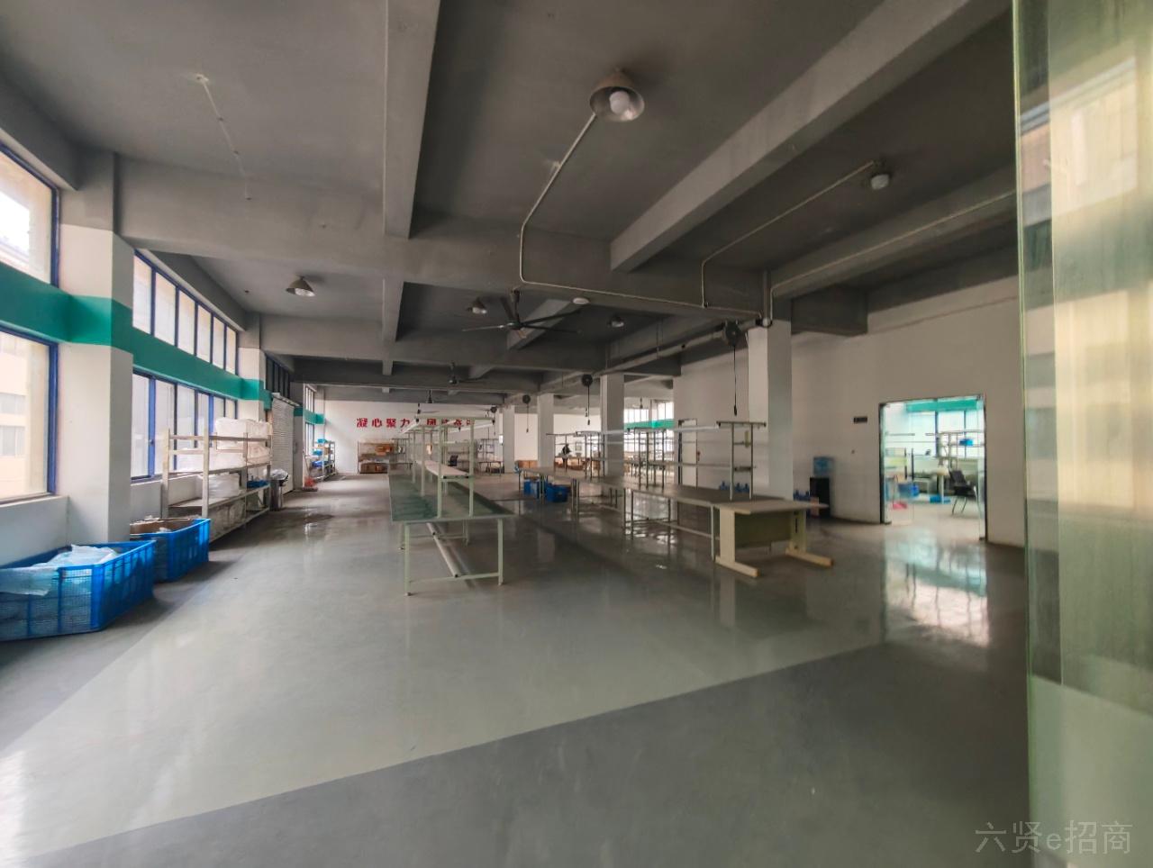 梅村锡勤路1号二楼商办招租中，面积850平，有一部两吨货梯